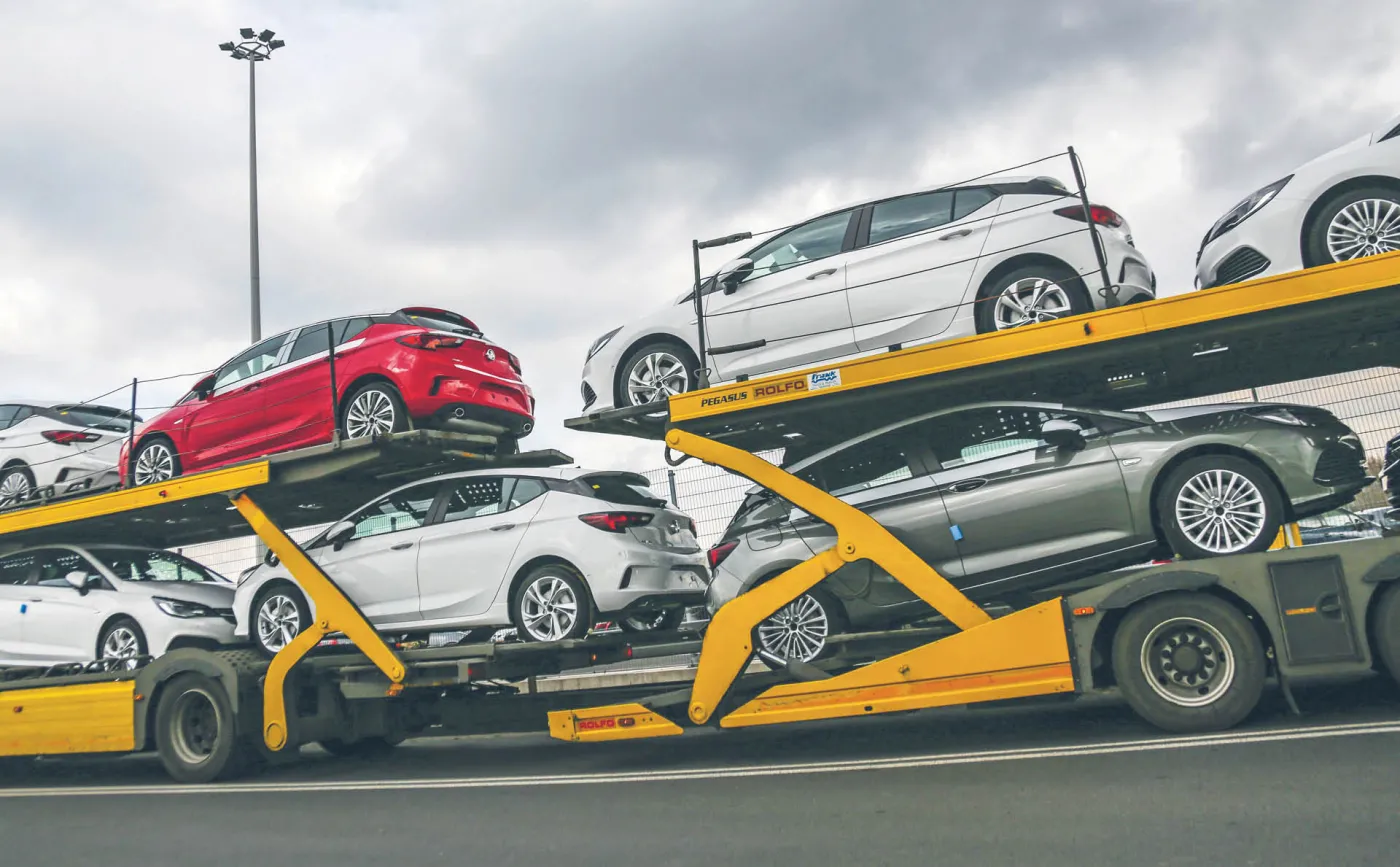 Francuzi zwolnią i zatrudnią