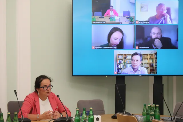 Posłowie Lewicy: Wody Polskie kłamią w sprawie zrzutów retencyjnych