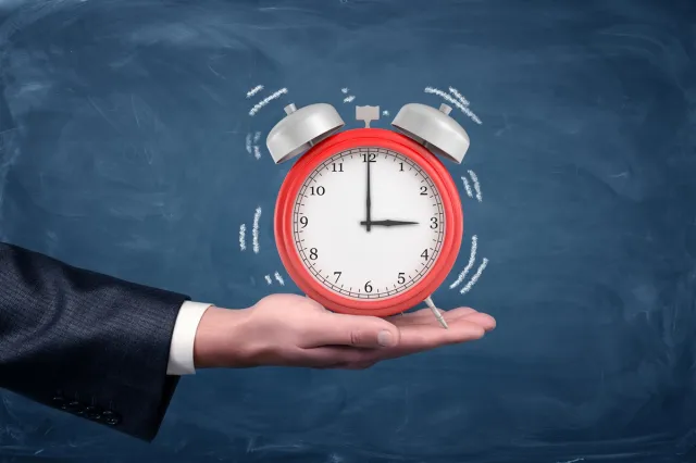 Zaległy urlop do 30 września. Czy pracodawca może zmusić do jego wykorzystania?