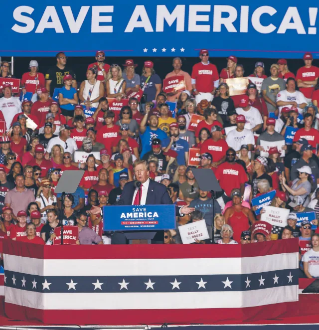 Prawybory w USA: Republikanie na prawo. Demokraci za umiarkowaniem