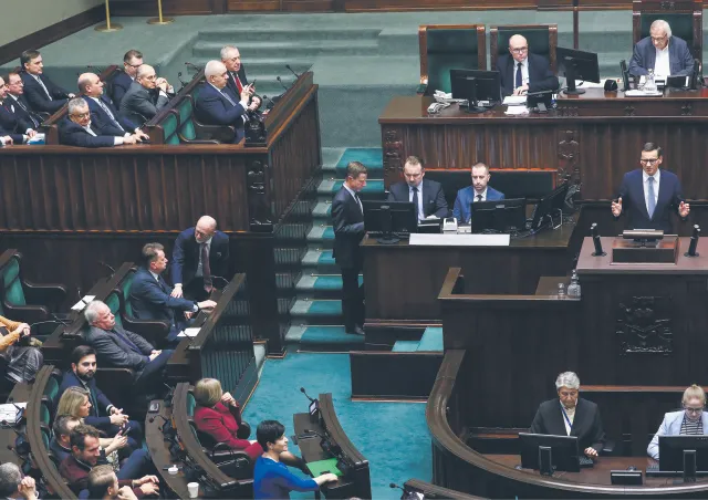 Kapitulacja prezesa. PiS idzie na ustępstwa w sprawie sądów i zamyka front z Brukselą