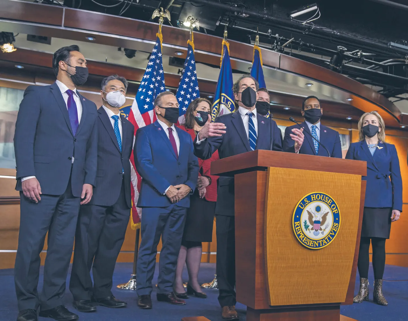 Zaczęło się od burzy, skończyło na kapiszonie