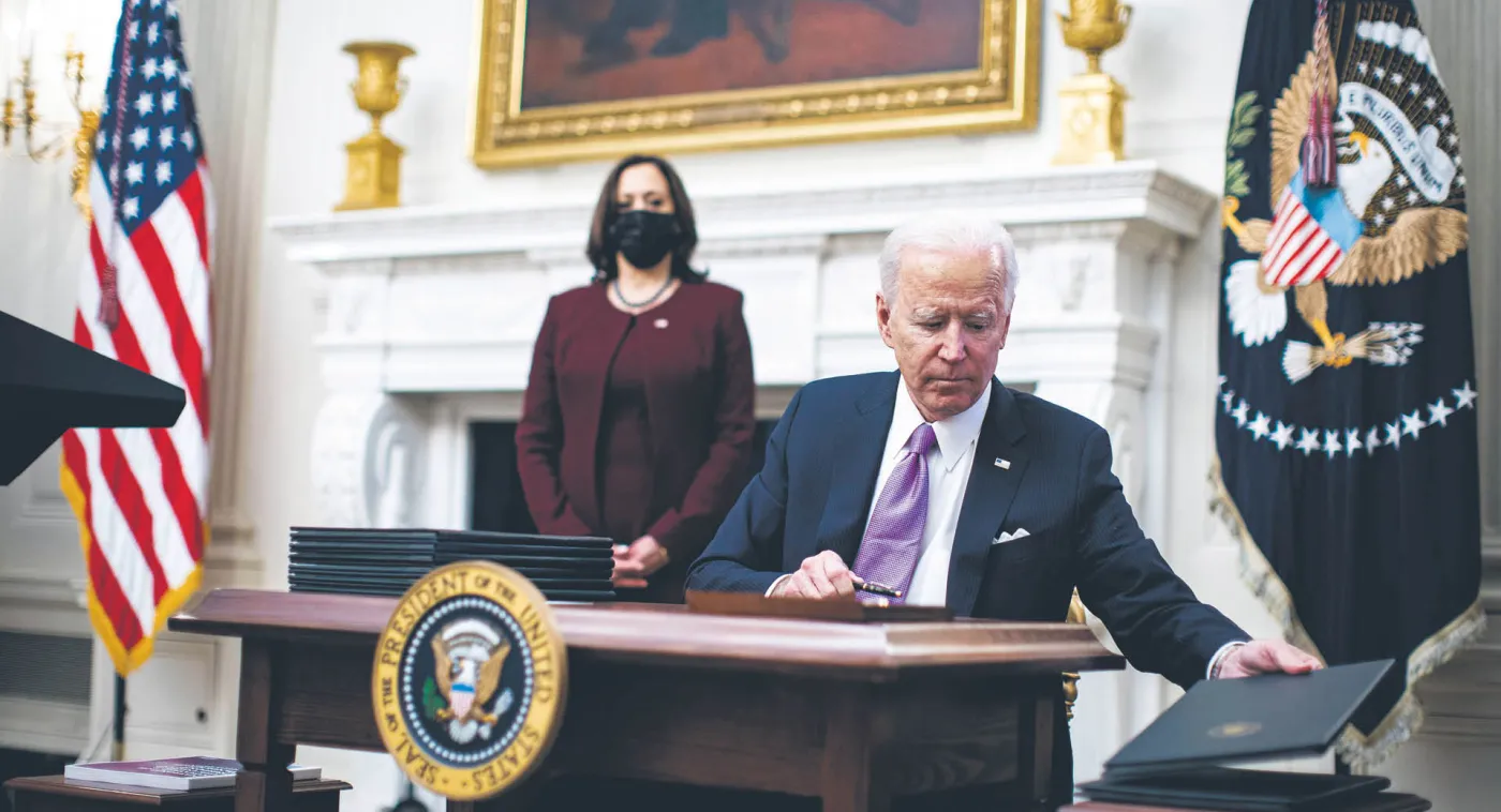 Nowy prezydent zaczął detrumpizację Ameryki