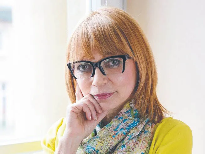 Ewa M. Marciniak, prof. UW, politolo