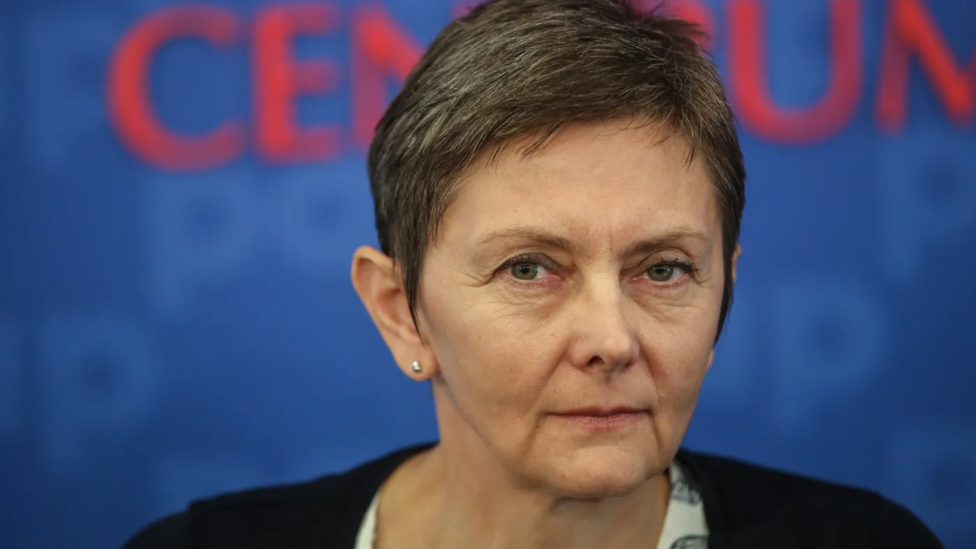 Prof. dr hab. n. med. Joanna Maria Zajkowska - lekarka, specjalistka w dziedzinie chorób zakaźnych, epidemiologii oraz zdrowia publicznego