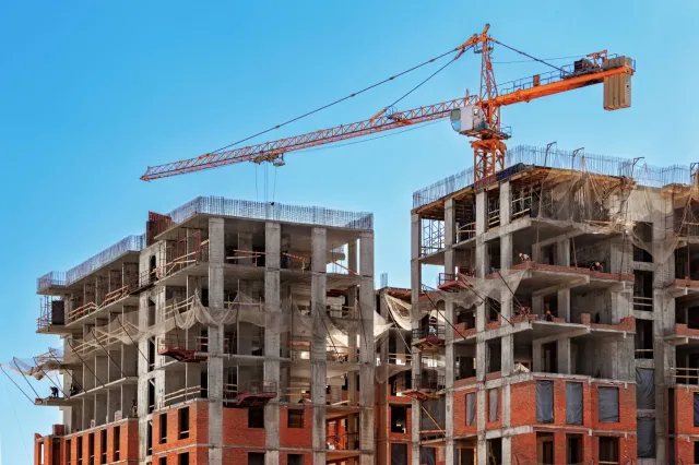 Przepisy lotnicze wprowadzą nowe obowiązki dla właścicieli wysokich budynków