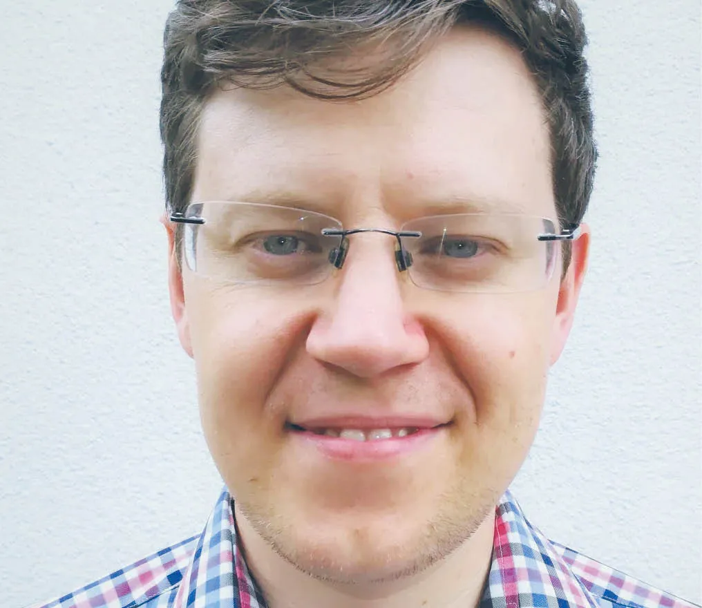 Konrad Muzyka, analityk wojskowy specjalizuj